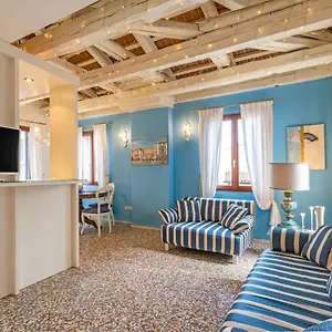 https://friari-suite-luxury-apt-close-to-rialto-bridge.hotelinveneto.com